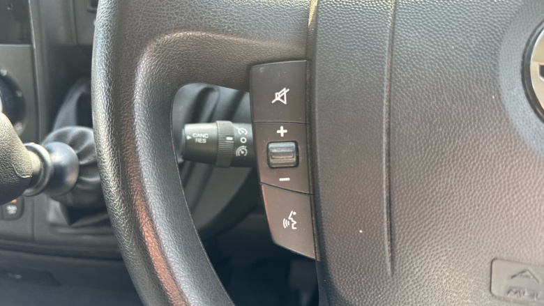 Vauxhall Movano 3500 L3 Diesel Fwd 2.2 Turbo D 140ps H2 Van Dynamic